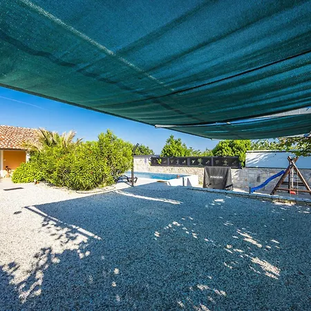 Vakantiehuis House Nives With Pool And Playground